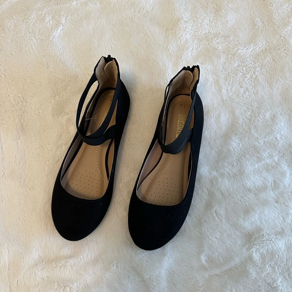 Dream Pairs Ballet Flats | Size 7.5 - Picture 2 of 6